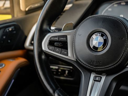 Used 2021 BMW X7 M50i w/ Executive Package image 18