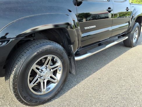 Used 2014 Toyota Tacoma 4x4 Double Cab w/ SR5 Package image 9