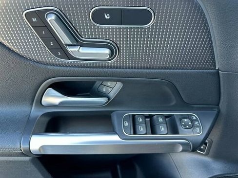 Used 2023 Mercedes-Benz EQB 350 4MATIC SUV image 13