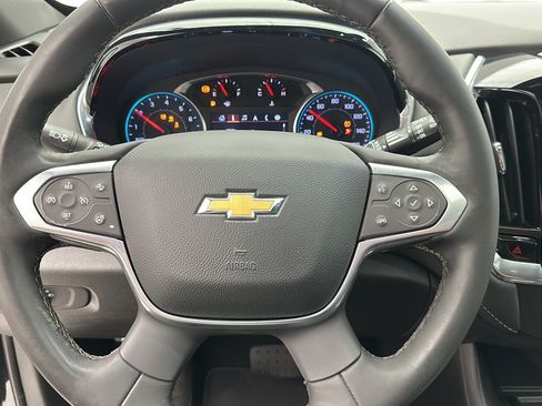 Used 2023 Chevrolet Traverse LT w/ LT Premium Package AWD/4WD image 16