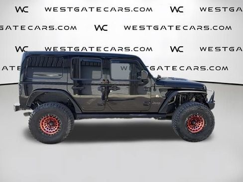 Used 2021 Jeep Wrangler Unlimited Rubicon w/ LED Lighting Group AWD/4WD image 5