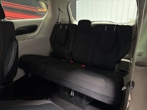 Used 2024 Chrysler Voyager LX FWD image 15