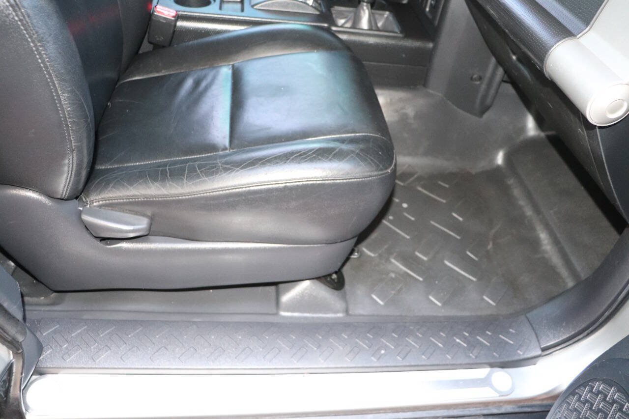 Used 2010 Toyota FJ Cruiser 4WD w/ Convenience Pkg image 28