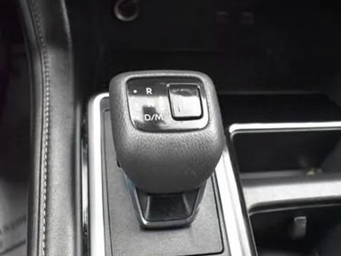 Used 2024 Nissan Pathfinder SV FWD image 35