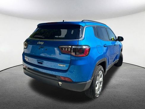 Used 2024 Jeep Compass Latitude AWD/4WD image 13