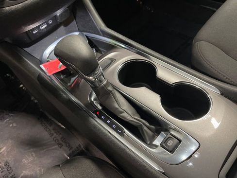 Used 2023 Chevrolet Malibu LT image 16