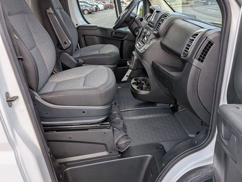 Used 2025 RAM ProMaster 2500 w/ Safety Group FWD image 23