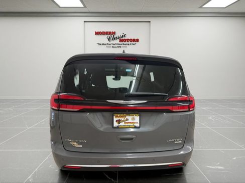 Used 2021 Chrysler Pacifica Limited w/ Premium & Safety Sphere Group AWD/4WD image 4