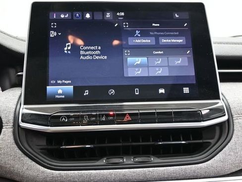Used 2022 Jeep Compass Latitude w/ Sun and Sound Group AWD/4WD image 24