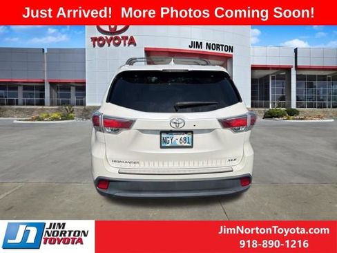Used 2016 Toyota Highlander XLE FWD image 6