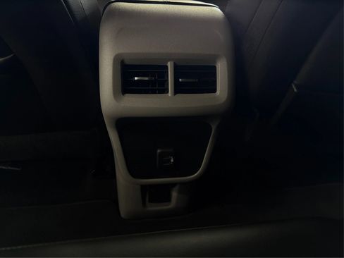 Used 2021 GMC Terrain SLT image 30