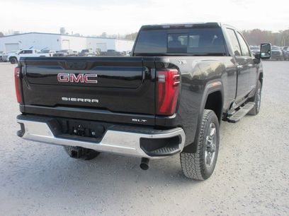 New 2026 GMC Sierra 3500 SLT w/ SLT Premium Package