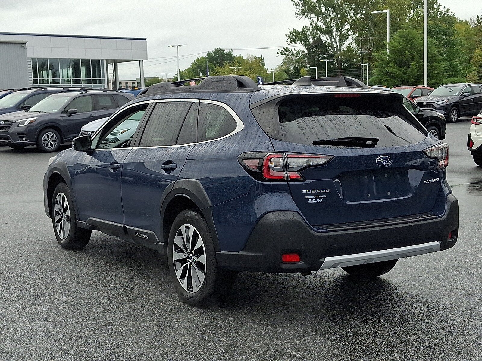 Certified 2025 Subaru Outback Limited AWD/4WD image 6