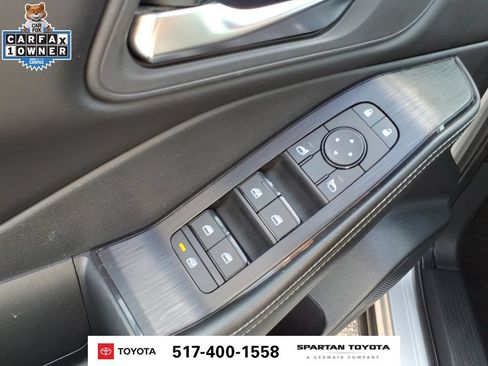 Used 2024 Nissan Rogue SV AWD/4WD image 15