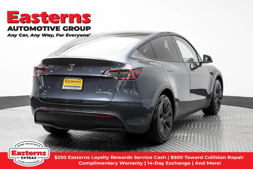 Used 2022 Tesla Model Y Long Range AWD/4WD image 31