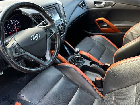 Used 2016 Hyundai Veloster Turbo image 4