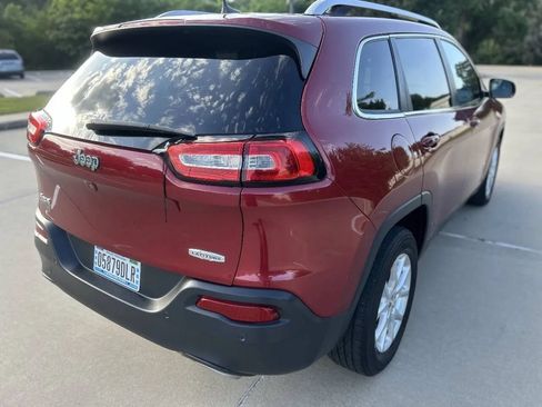 Used 2017 Jeep Cherokee Latitude w/ Safety/Convenience Group AWD/4WD image 6