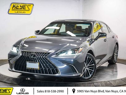 Certified 2025 Lexus ES 350 w/ Premium Package
