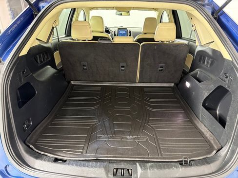 Used 2021 Ford Edge SEL w/ Cargo Accessory Package FWD image 22