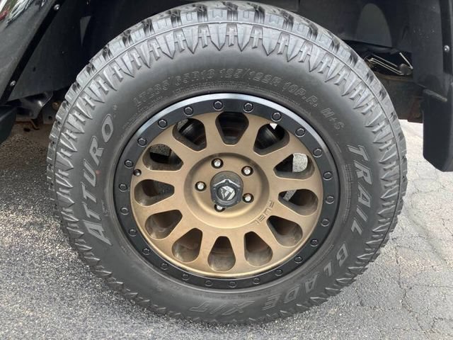 Used 2014 Jeep Wrangler Unlimited Sahara AWD/4WD image 28