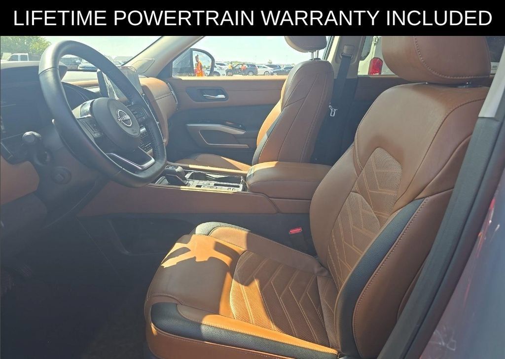 Used 2025 Nissan Pathfinder Platinum w/ Cargo Package FWD image 11