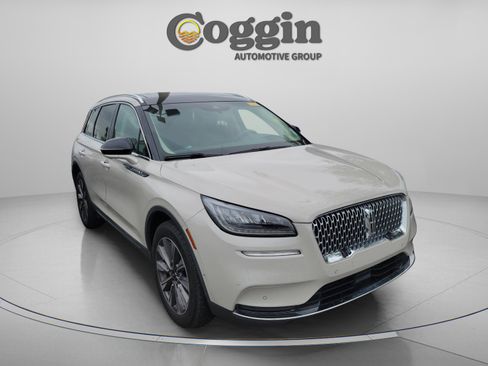 Used 2022 Lincoln Corsair Reserve w/ Equipment Group 201A FWD image 9