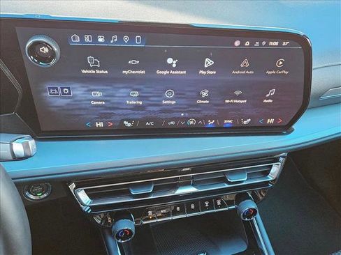 New 2026 Chevrolet Traverse LT image 12