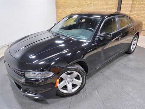 Used 2021 Dodge Charger Police w/ Street Appearance Group RWD image 2