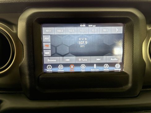 Used 2019 Jeep Wrangler Unlimited Sport S image 18