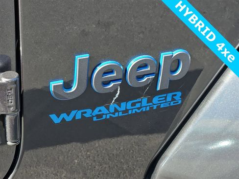 Used 2022 Jeep Wrangler Unlimited Rubicon 4xe image 12