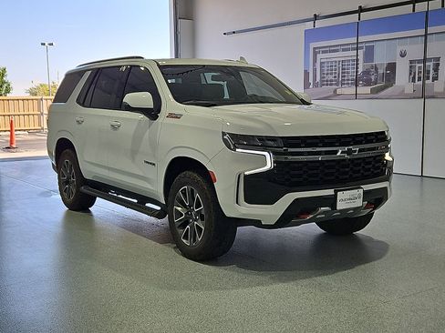 Used 2021 Chevrolet Tahoe Z71 w/ Z71 Off-Road Package AWD/4WD image 2