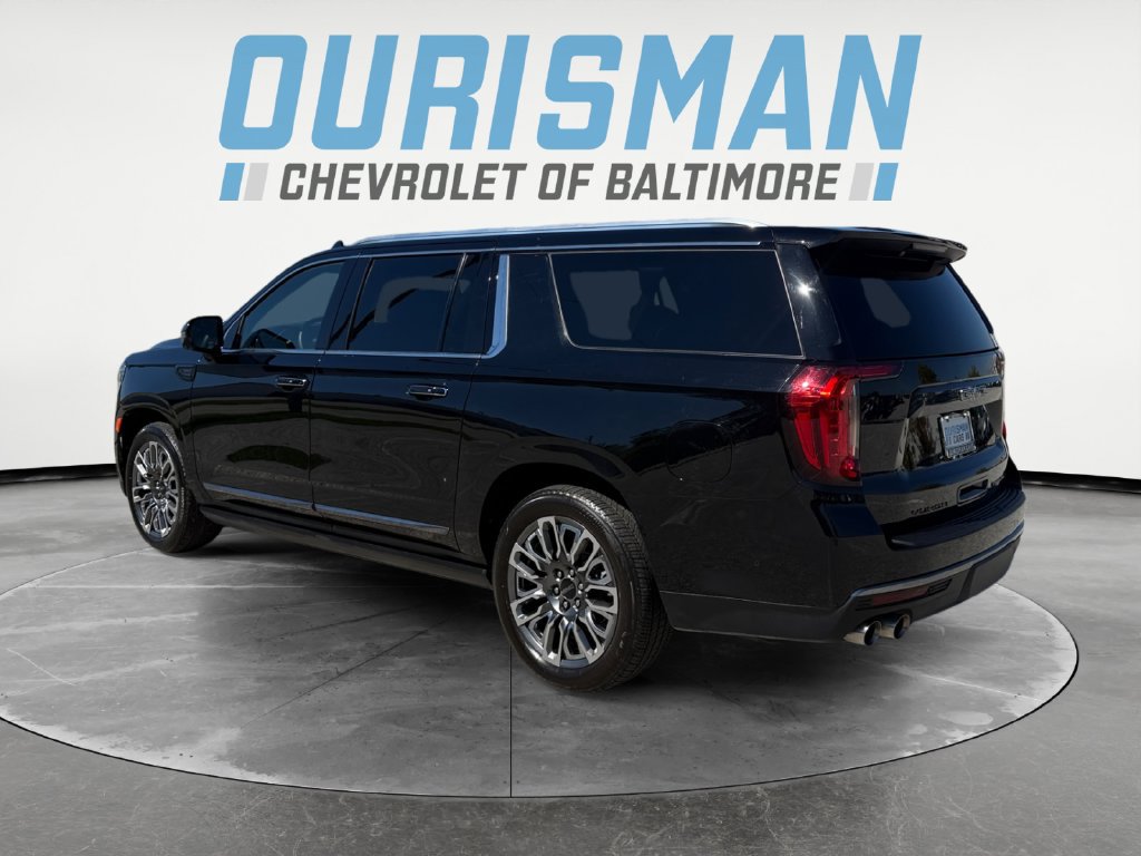 Used 2023 GMC Yukon XL Denali Ultimate AWD/4WD image 4