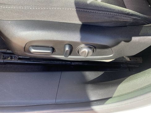 Used 2018 Chevrolet Malibu LT image 13