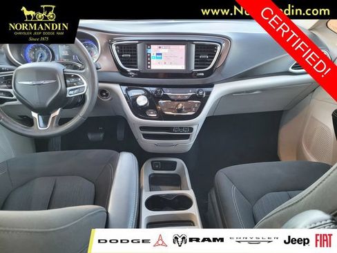 Certified 2023 Chrysler Voyager LX FWD image 6