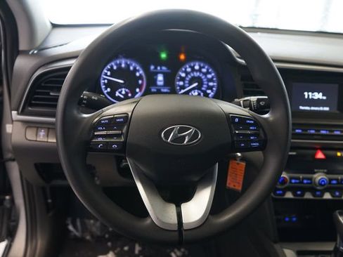 Used 2020 Hyundai Elantra SE w/ Cargo Package (C1) image 21