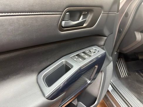 Used 2026 Nissan Pathfinder SV FWD image 23