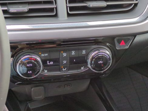 New 2026 Chevrolet Trax ACTIV w/ Sunroof Package image 13