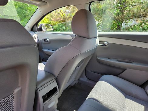 Used 2011 Chevrolet Malibu LS FWD image 12