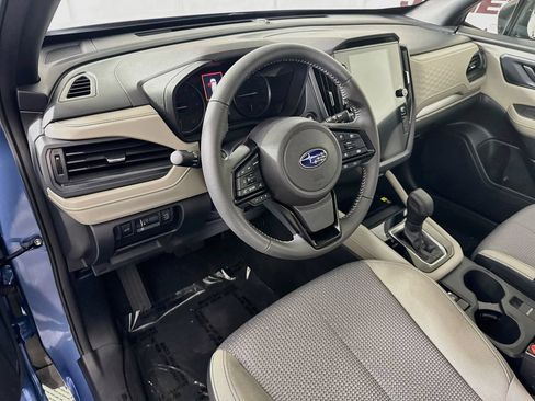 Certified 2025 Subaru Forester Premium AWD/4WD image 18