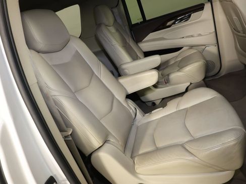 Used 2016 Cadillac Escalade ESV Premium AWD/4WD image 44