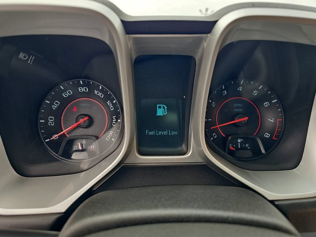 Used 2015 Chevrolet Camaro LT RWD image 19