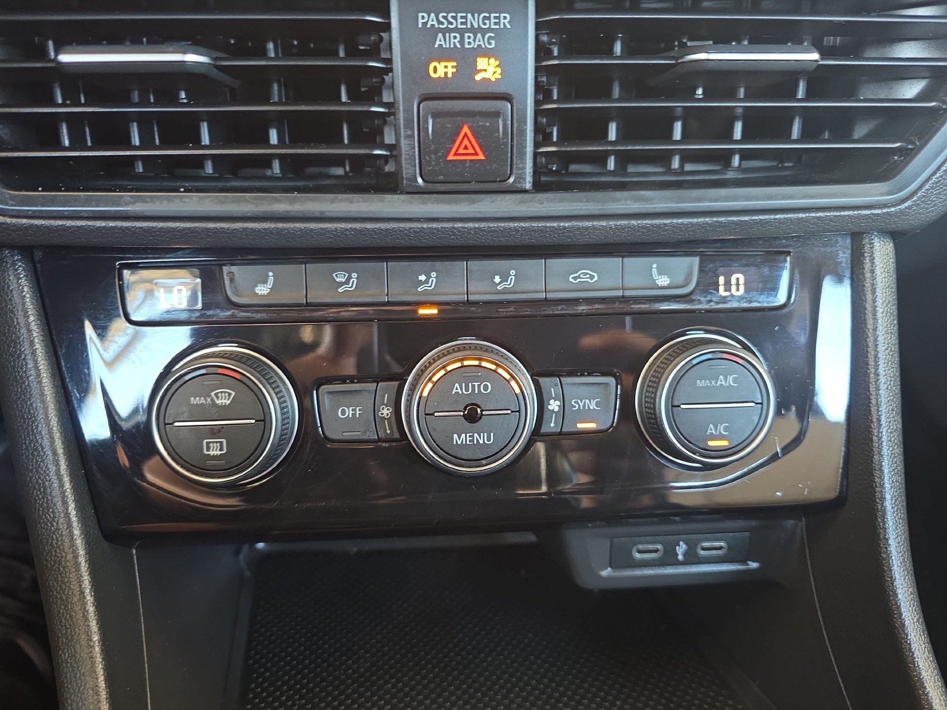 Used 2020 Volkswagen Jetta R-Line FWD image 23