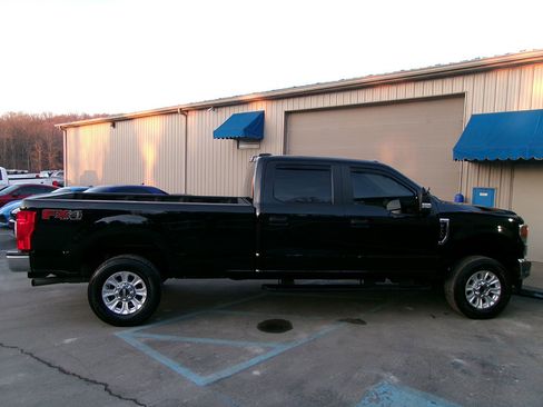 Used 2022 Ford F250 XL w/ STX Appearance Package image 7