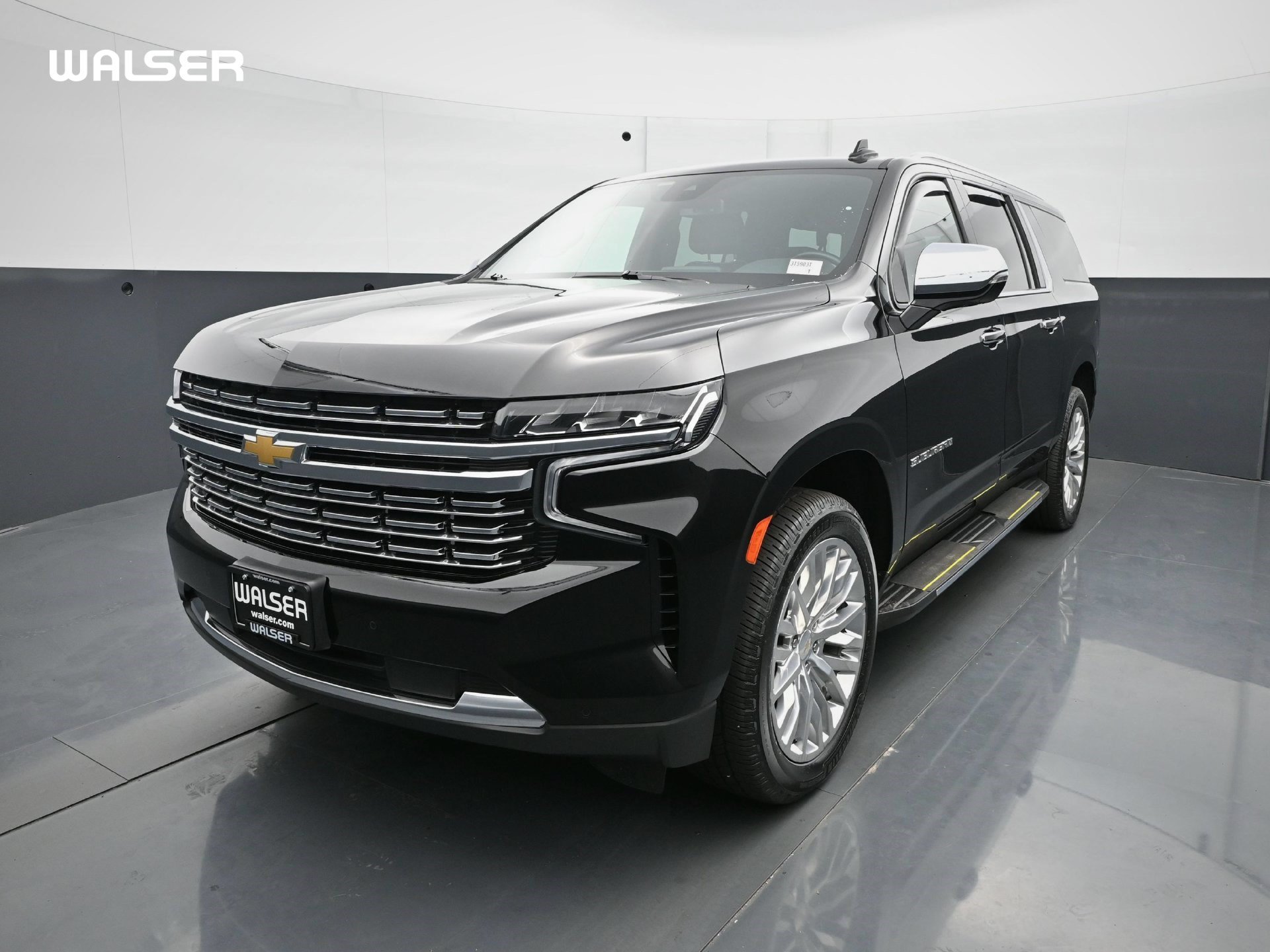 Used 2023 Chevrolet Suburban Premier AWD/4WD image 1