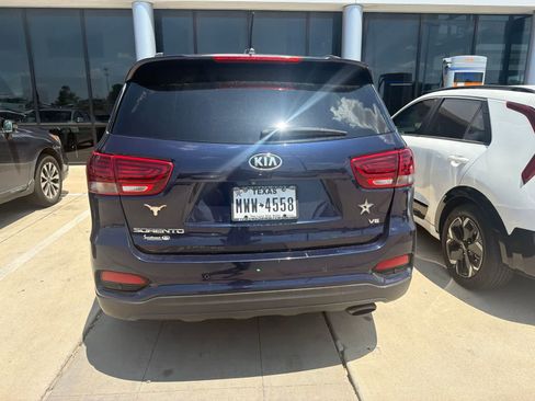 Used 2020 Kia Sorento S AWD/4WD image 5