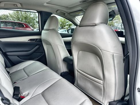 Used 2025 MAZDA MAZDA3 2.5 Turbo Sedan w/Premium Plus image 18