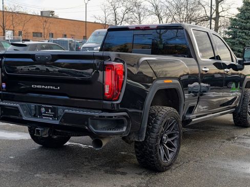 Used 2023 GMC Sierra 2500 Denali w/ Denali Black Diamond Edition image 7