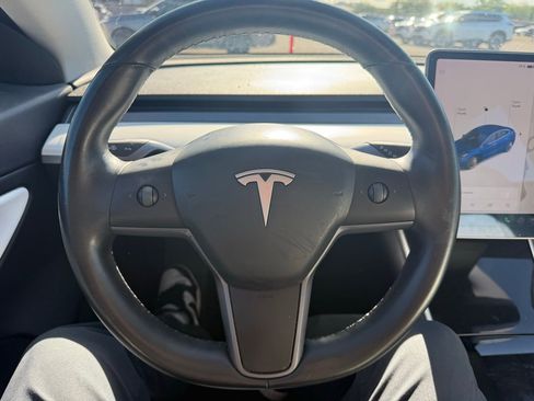Used 2018 Tesla Model 3 image 16