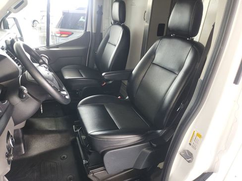 Used 2022 Ford Transit 350 DRW RWD image 12