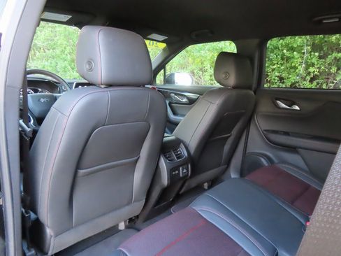 Used 2022 Chevrolet Blazer RS w/ Enhanced Convenience Package image 34